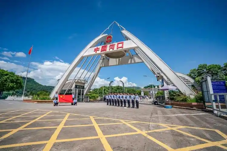 是云南文山边境管理支队民警我在云南·文山从国门口岸到边境一线云南