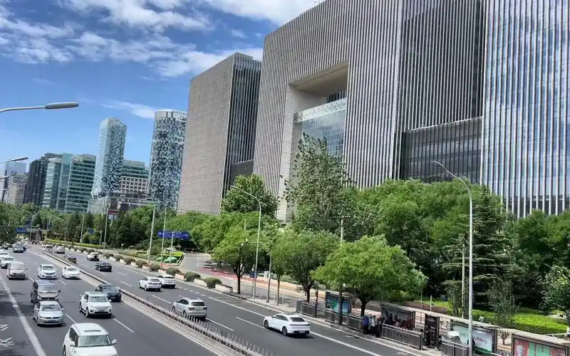 中石油总部大楼,位于北京黄金地段,近距离接触,太霸气了!