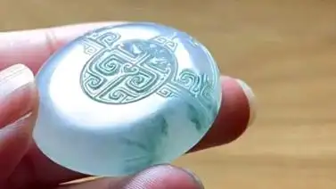 翡翠仿古无事圆牌,古韵古色,设计与雕刻完美结合!