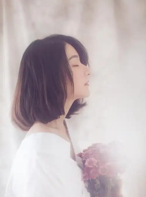 女生拍摄单人照,可以多拍侧面,好看显瘦|拍摄|女生|人物_新浪新闻