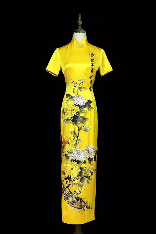 "君子之道"——梅兰竹菊"四君子"主题系列旗袍亮相