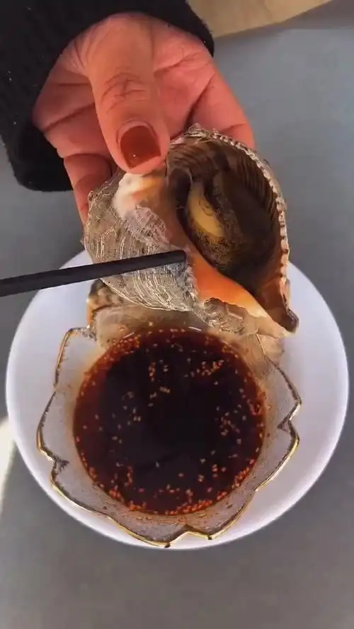 蒸熟的海螺到底怎么吃,我来教你.