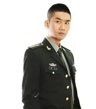 锅盖头? 看看中国军人和美国军人的发型哪一款更男神?