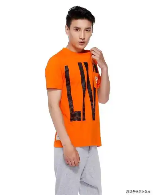 男士橙色系短袖t恤搭配什么颜色裤子既好看又高级还时髦_polo_时尚