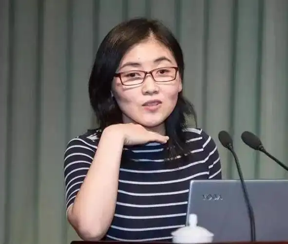 清华美女教授颜宁,三次申请院士被拒,赴美后解决50年的世界难题