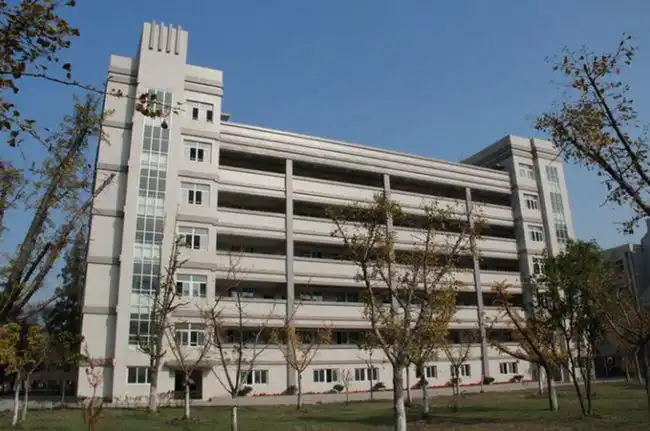 江苏省泰兴中学争议不断如何才能回到巅峰