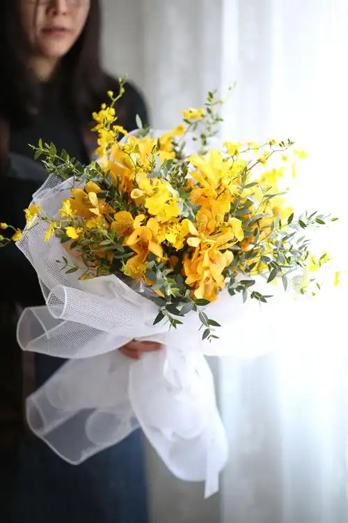 鲜花花束 圣诞节_进口跳舞兰花束北京同城鲜花速递全国顺丰包邮送女友
