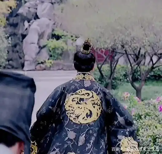 任嘉伦七张角色背影杀第一个全部认出的一定是真爱了