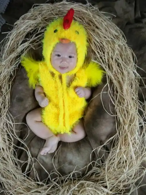 宝宝百天了,妈妈最爱的小鸡娃,么么哒