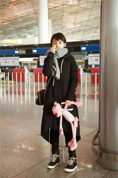 近日,备受瞩目的青春偶像剧《青春有你2》中,王子文饰演的叶文洁一角