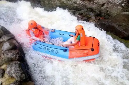 自驾来了来了来了万众期待的仙居仙人谷漂流采摘杨梅来了