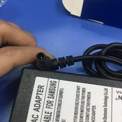 适用于三星14v3a笔记本显示器电源适配器