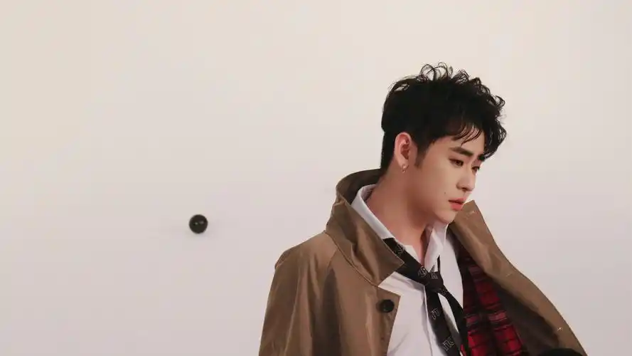 原创张云雷登亚洲音乐盛典这算不务正业吗凭什么他不能做歌手