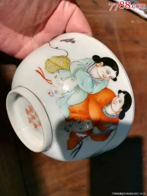 民国粉彩人物碗