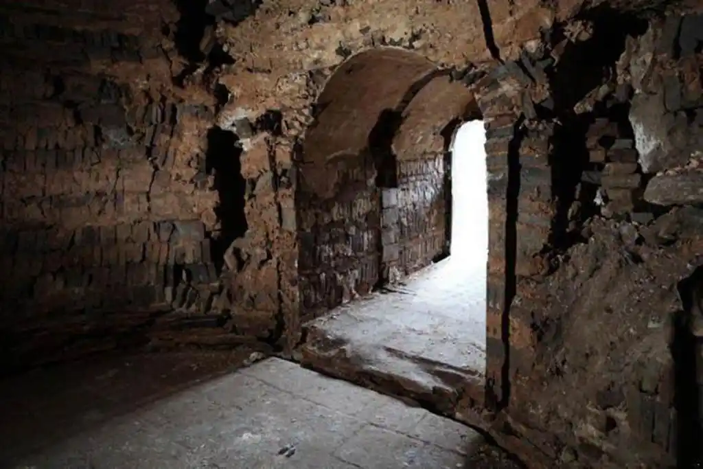 内蒙古发现辽国公主墓,死亡时只有18岁,墓中发现疑似穿越品