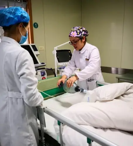 写美篇  空余时间,我们来张美美的自拍,感受一下发自内心的微笑.