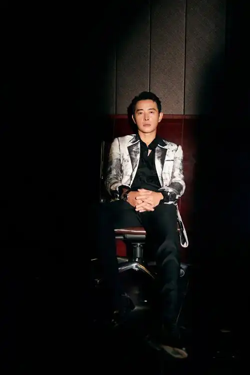 罗晋超话十年见证,并肩同行.