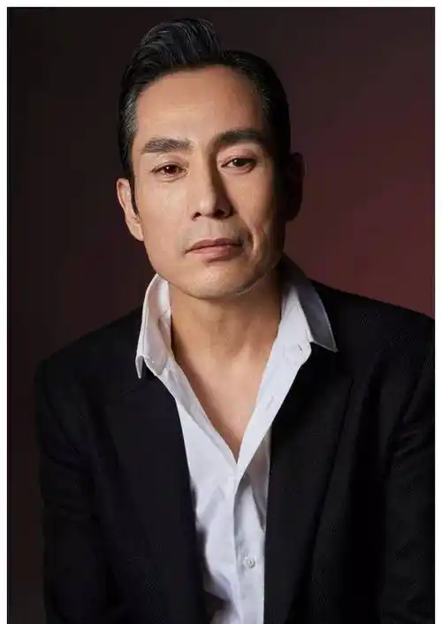 《人世间》中冯化成的扮演者成泰燊,竟是享誉国内外的影帝-海河网络
