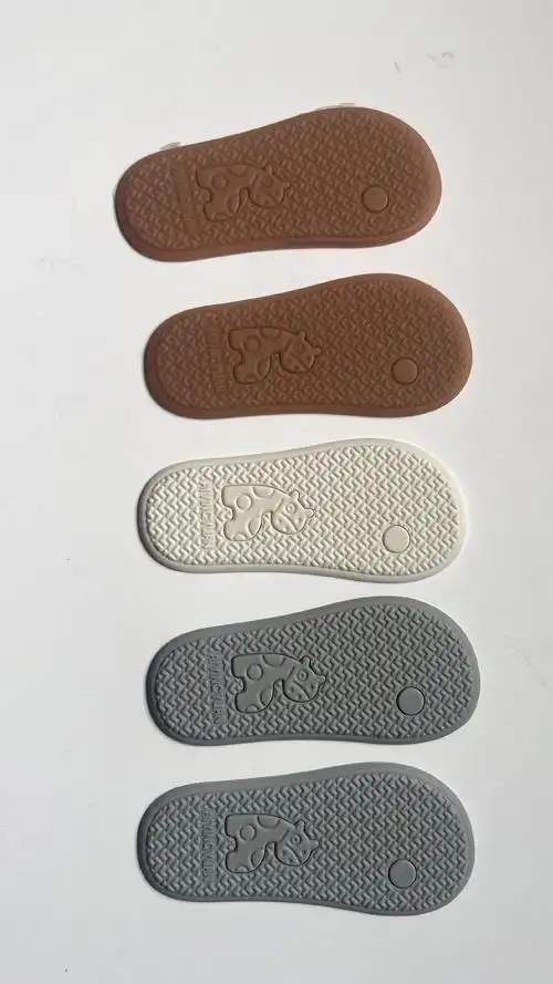 厂家pvc软胶宝宝鞋底滴塑婴儿鞋底 防滑底车线底耐磨底人气新品