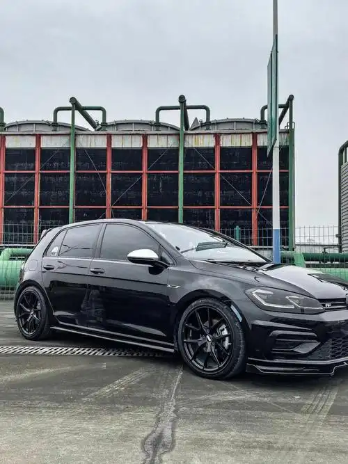 高尔夫75黑武士改装18寸全黑轮毂