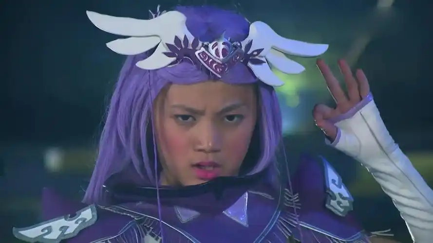 舞法天女朵法拉:圣诞老人怪兽太强大,芙洛媞及时出现救下拉缇