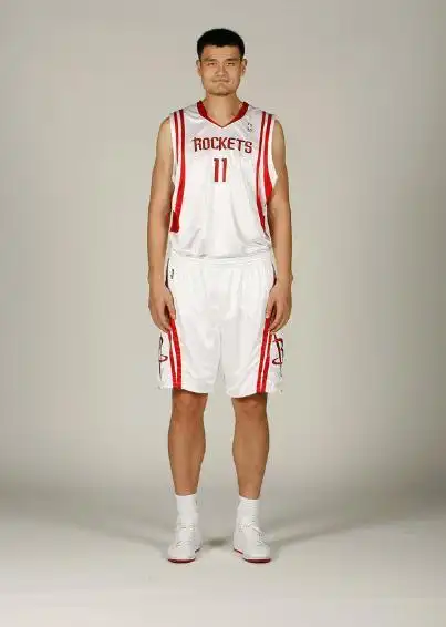 夏天穿短裤短裙,是不是会显腿长