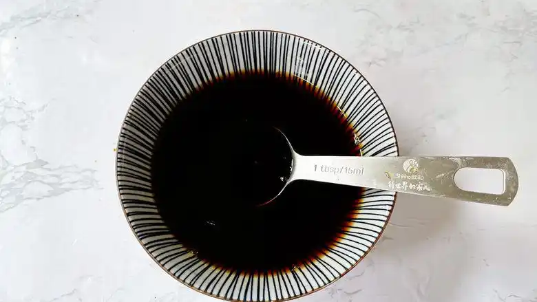 腐竹炒木耳,调酱汁: a style=color:red;display:inline-block;