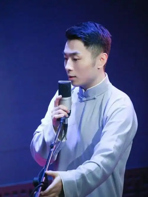 德云六队厨房传递接近尾声,张九南压轴出场,爷们粉丝翘首期盼