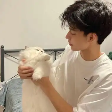 看起来干净简约又温柔的男生头像