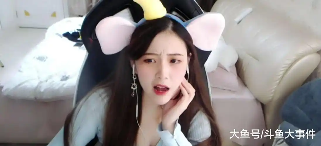 女主播萌面酥晒照大秀身材水友调侃门都是歪的