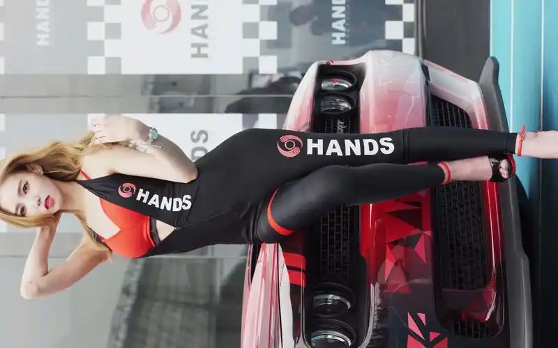 4k60fps韩国大长腿美少女车模这身材真没的说