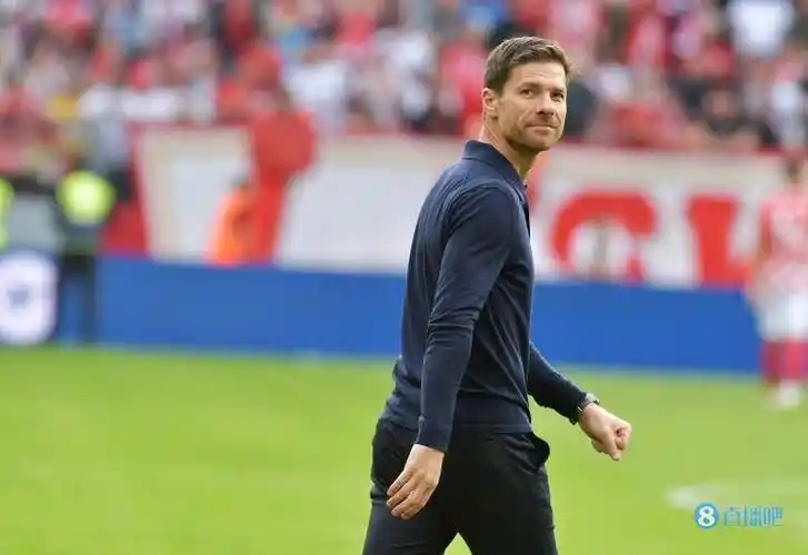 马特乌斯:阿隆索战术理念清晰,他的特点比图赫尔更加明显_勒沃库森