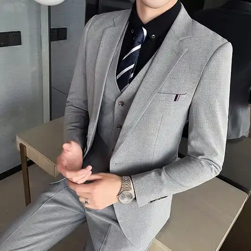韩版休闲纯色西服套装男 修身中青年男士西服三件套装新郎西装男