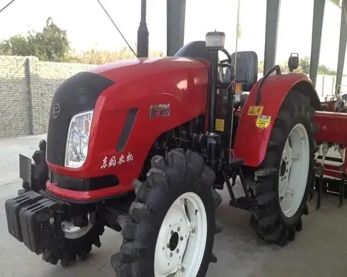 东风704拖拉机