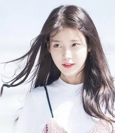 女生有鬓角好看吗 女生好看的鬓角发型图片