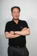 深圳市工商局公开资料显示,黄楚龙最早成立的怡和企业公司,就有深圳市