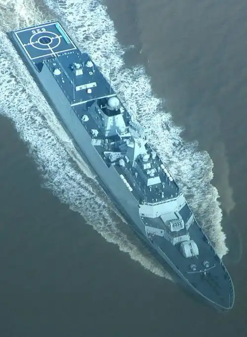 中国海军054型525"马鞍山"号导弹驱逐舰