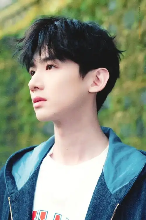 电视剧《难哄》 *