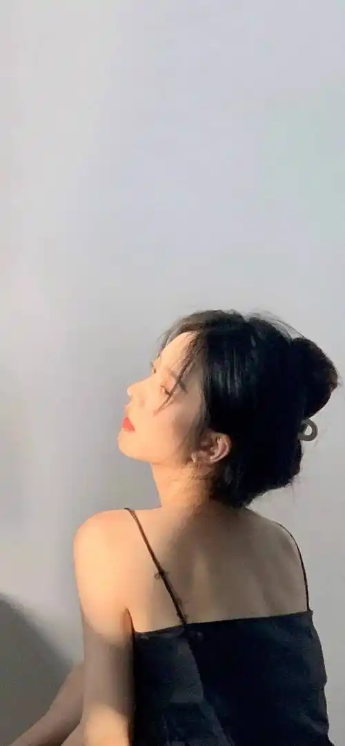 壁纸好看的ins风手机锁屏壁纸676767