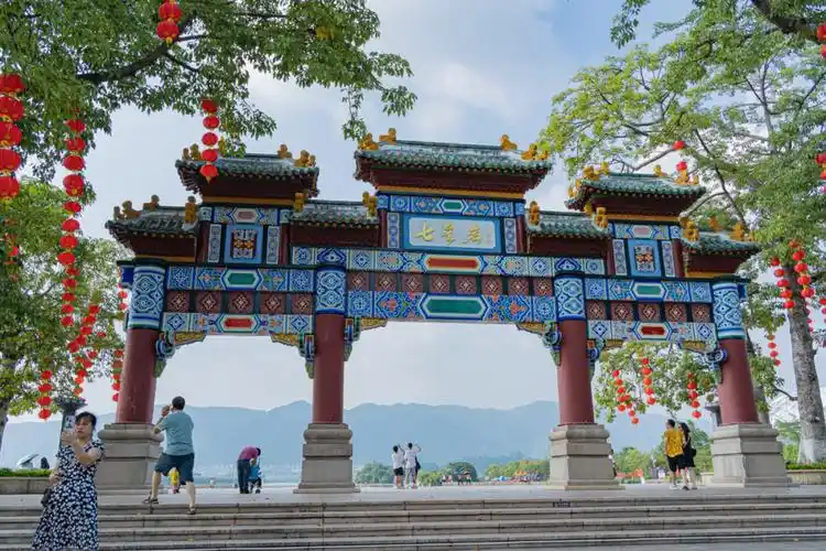 肇庆端州七星岩牌坊