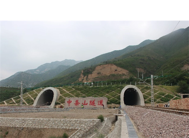 中条山隧道自2015年5月开工建设,位于山西省运城市境内,全长18.