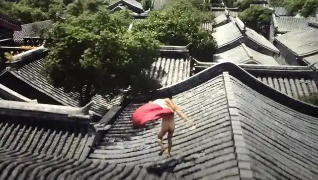 看完《邪不压正》,谁来治治我的老便秘