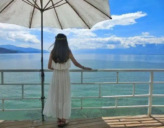 背影杀手的感觉 哈哈大理双廊半岛纳海海景客栈大理双廊半岛纳海海景