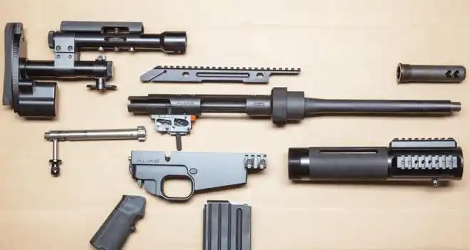 这狙击枪是城市罪犯噩梦,扳机形如一颗螺丝,百米外轻松射中蚂蚁