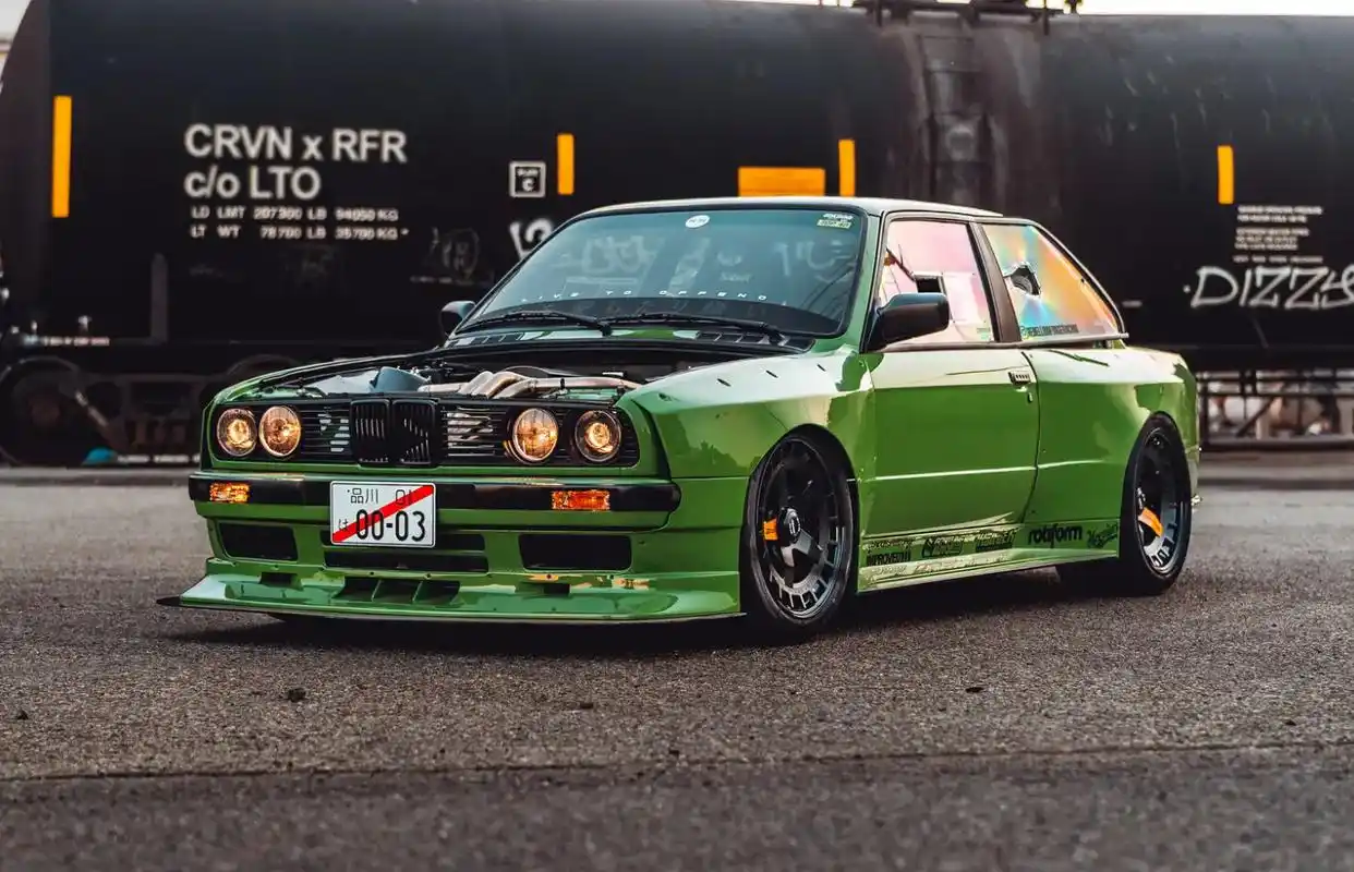 宝马e30改装!帅气!#抖音汽车 #男人喜欢车 # - 抖音