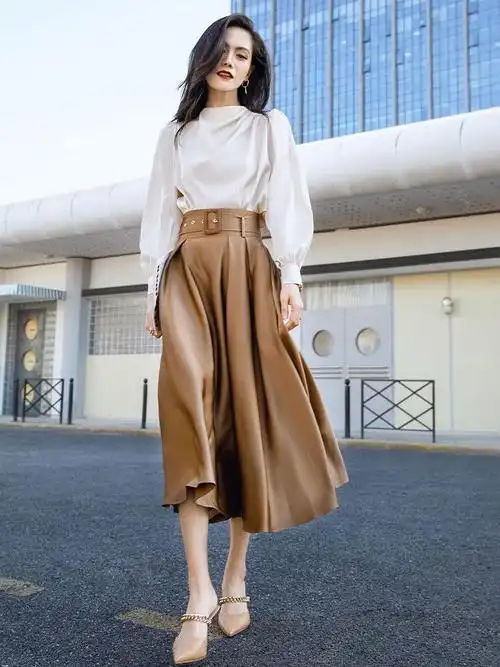 肩膀宽的女生穿衣搭配(肩宽胯宽的女生穿衣搭配技巧)-百科学社