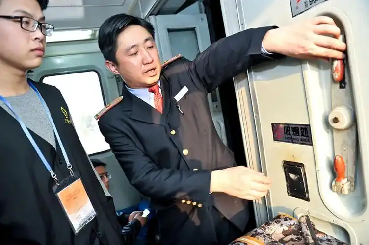 高清列车长的中国梦