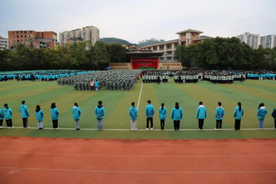 南川中学举行2022年春期第一次升旗仪式