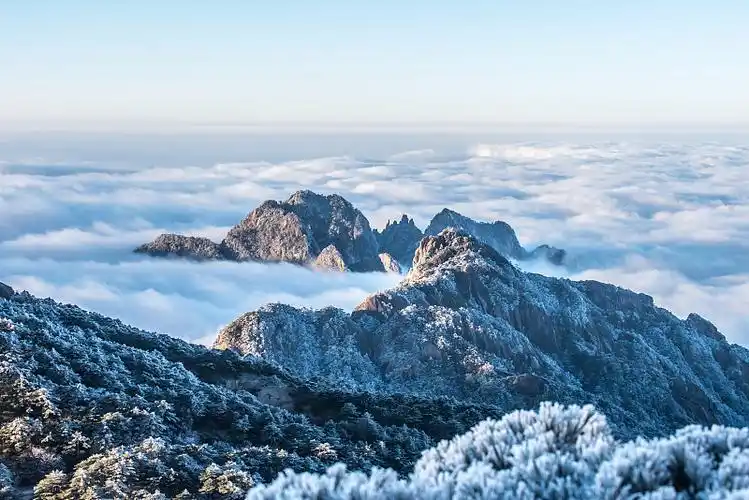 日出光明顶图片下载