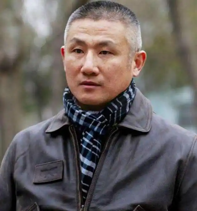 除了《亮剑》,陆鹏还在《松花江上》,《喋血山林》等多部影视剧作品中